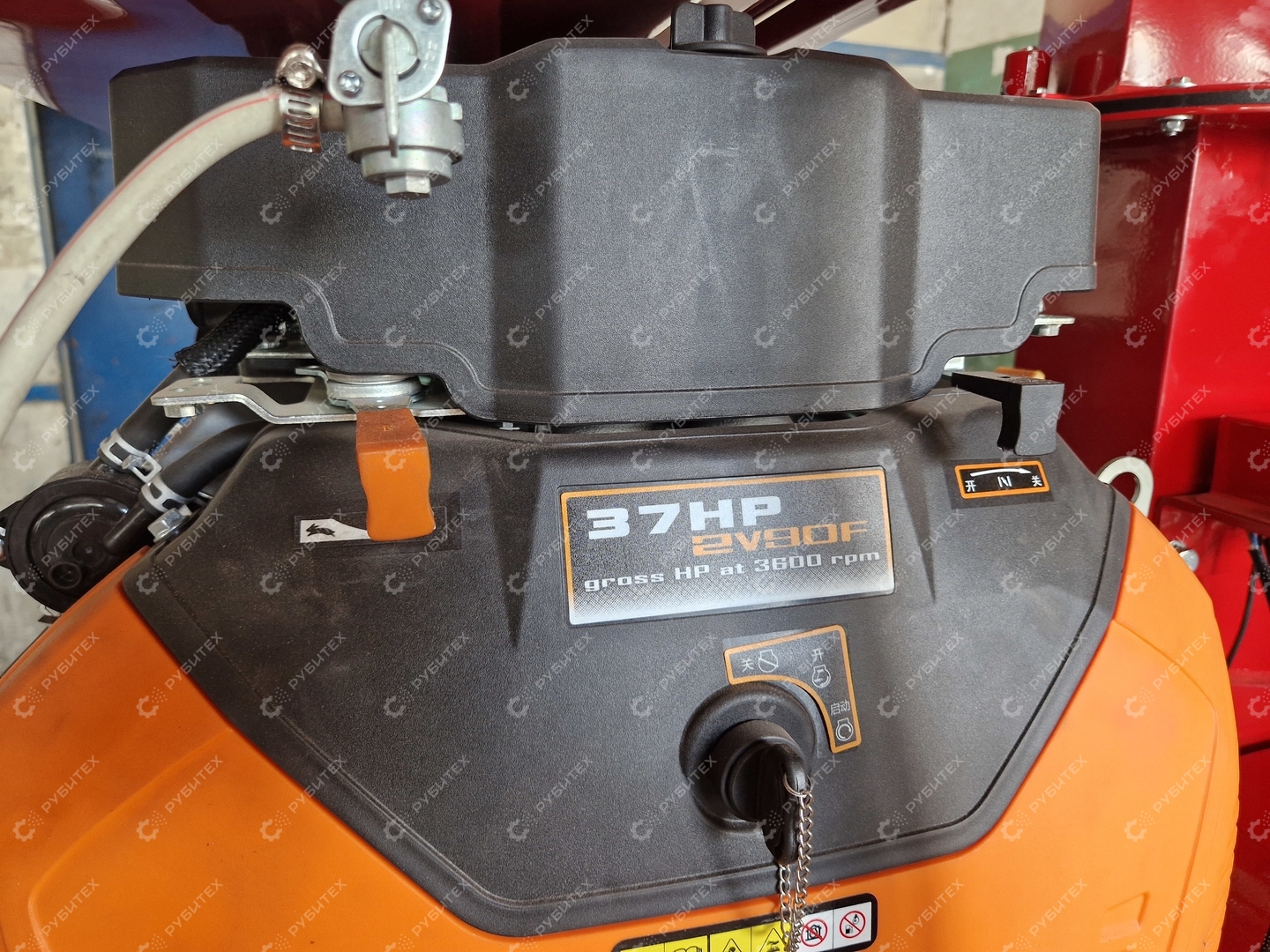 Измельчитель дерева BX-37 л.с