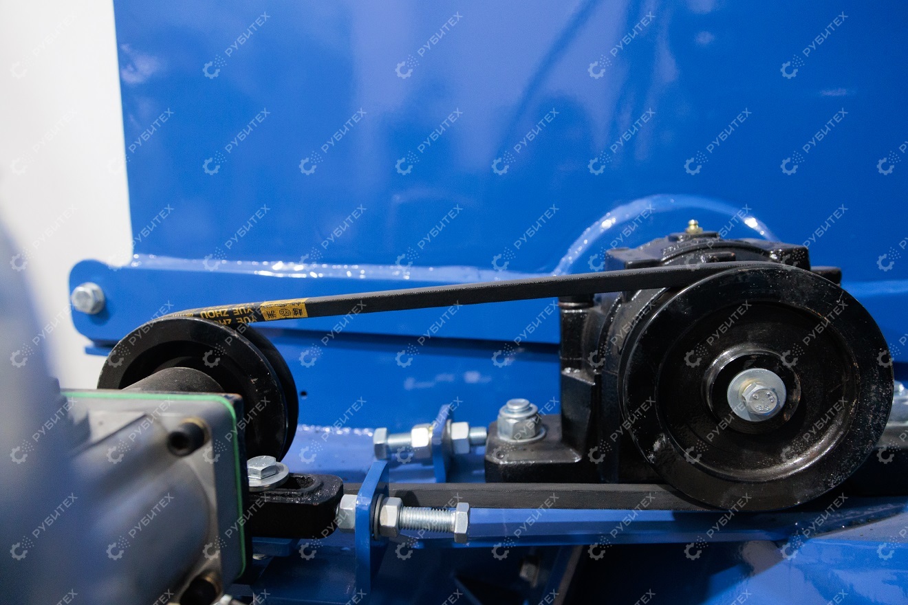 Измельчитель дерева BX-62RF