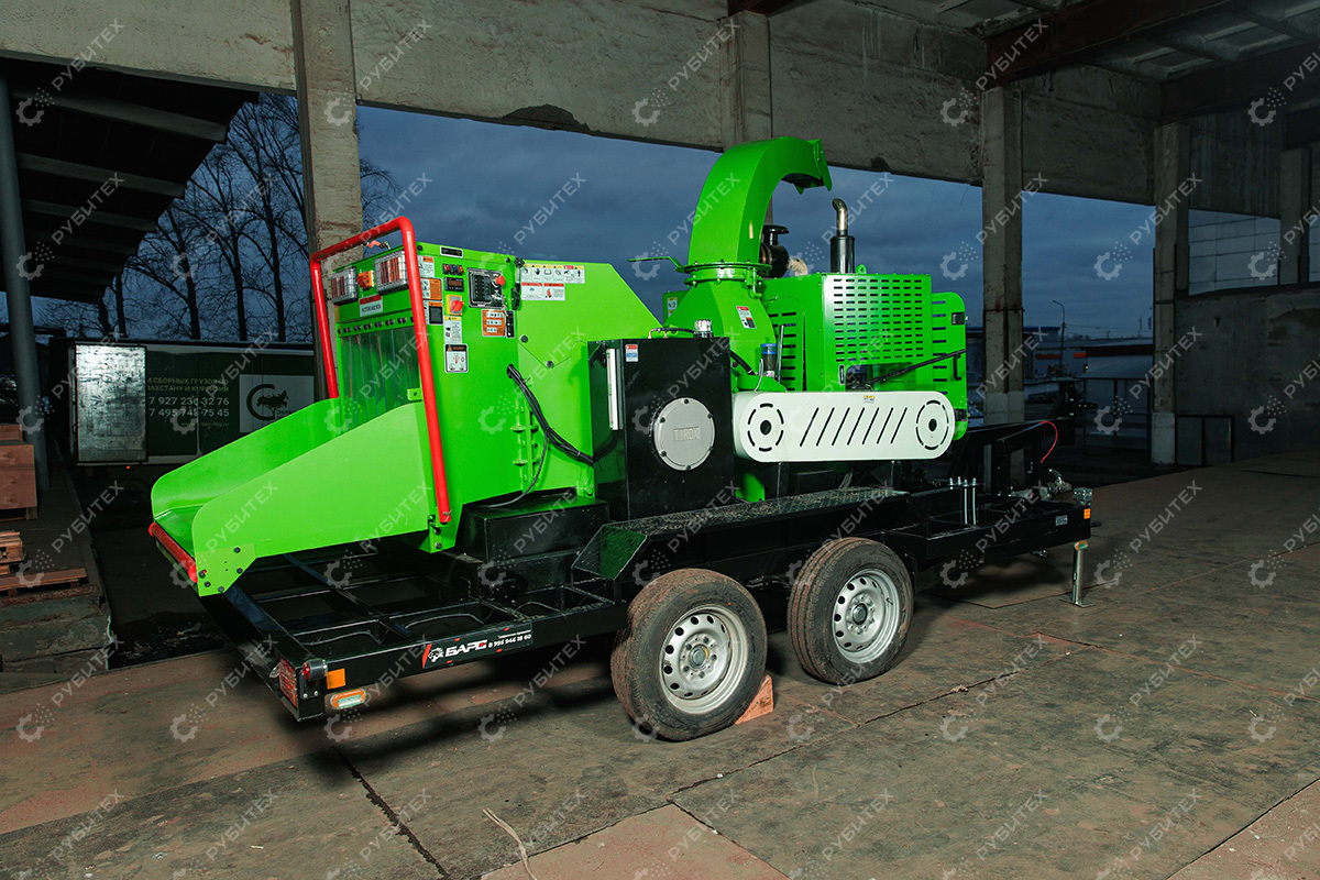Дизельный измельчитель древесины DH-100 (прицепной)