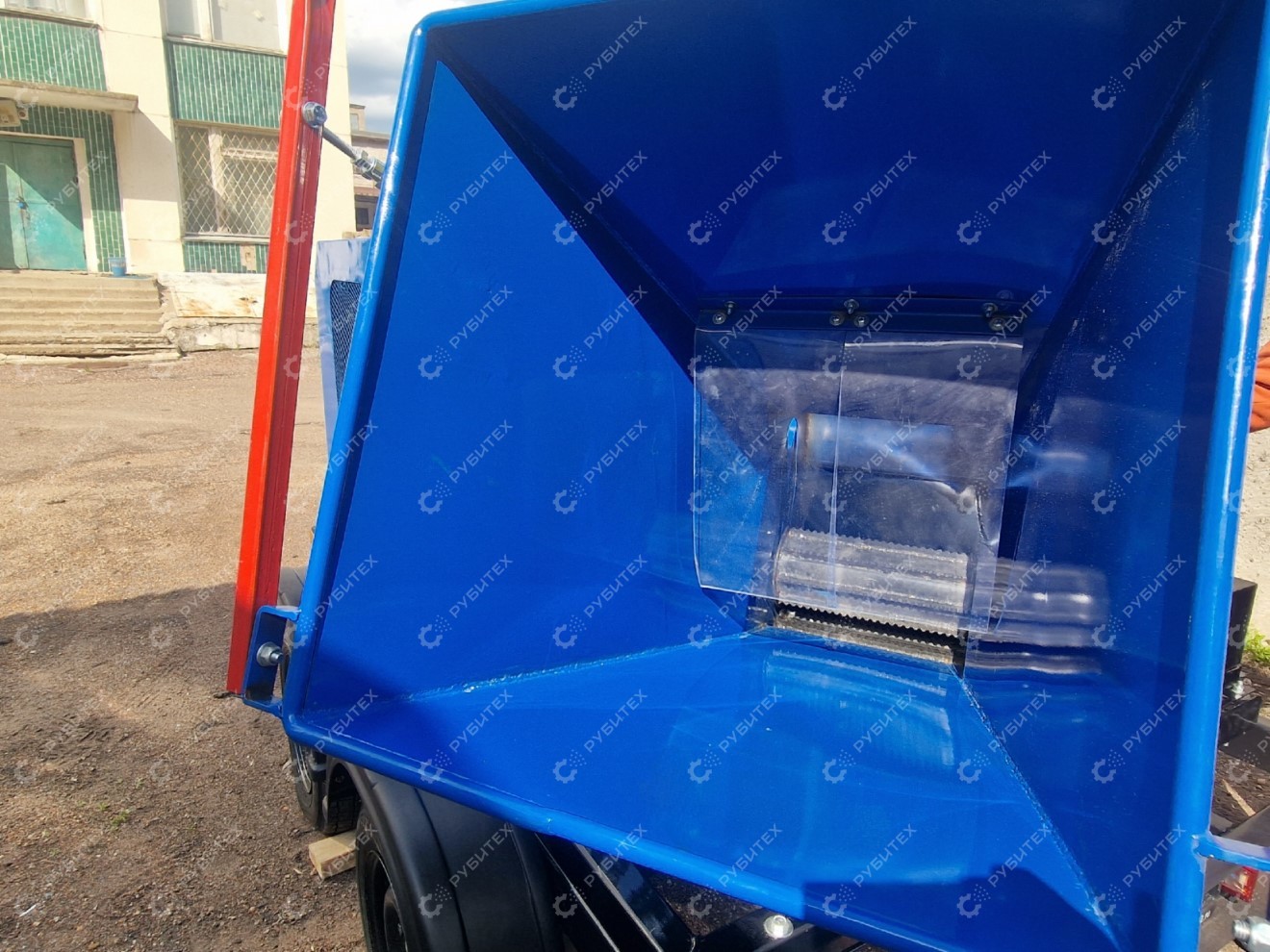 Измельчитель дерева DH-80