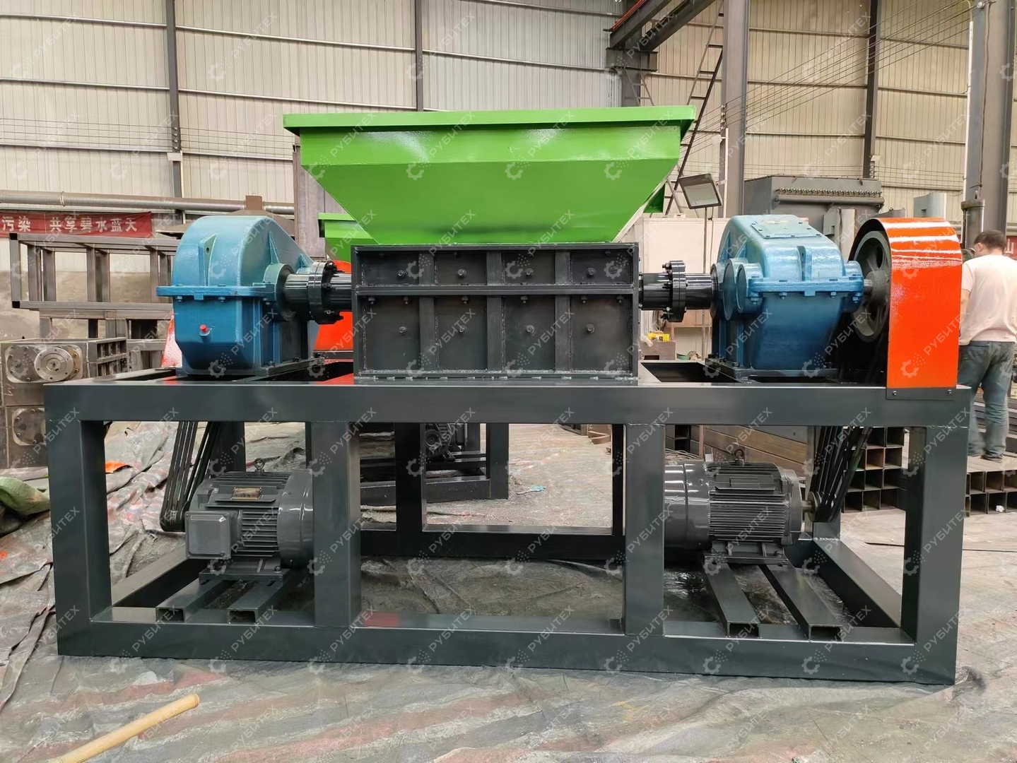 Двухвальный промышленный шредер измельчитель SJ-800