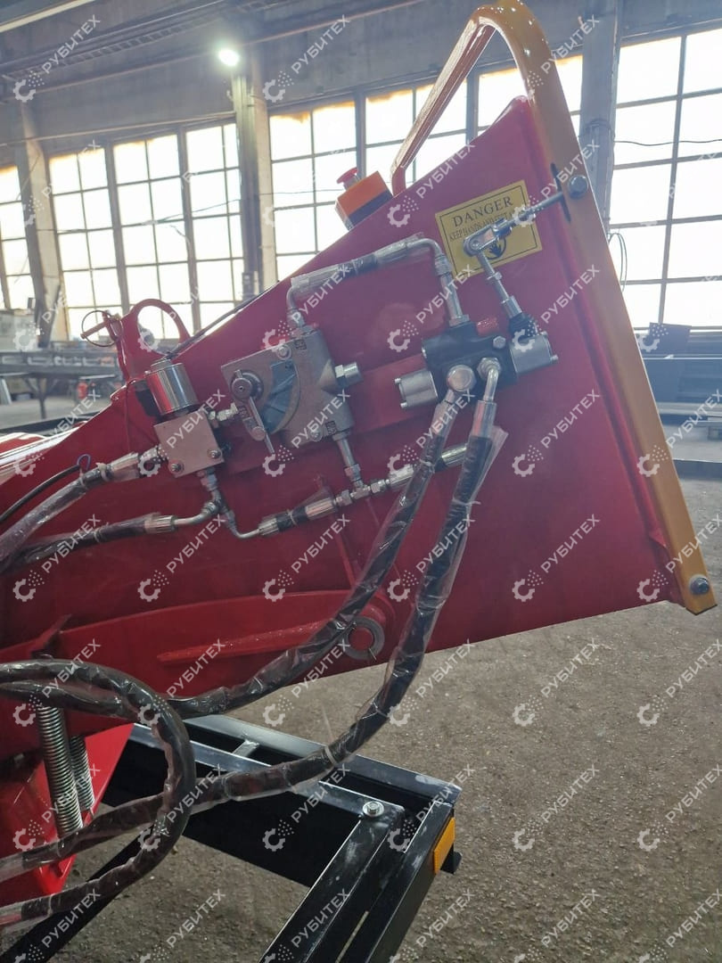 Измельчитель дерева DH-80