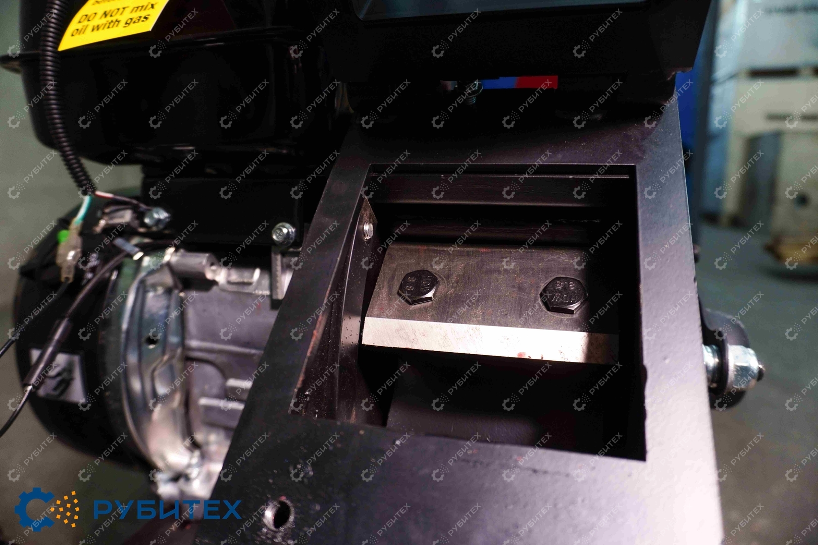 Измельчитель веток GBK-70