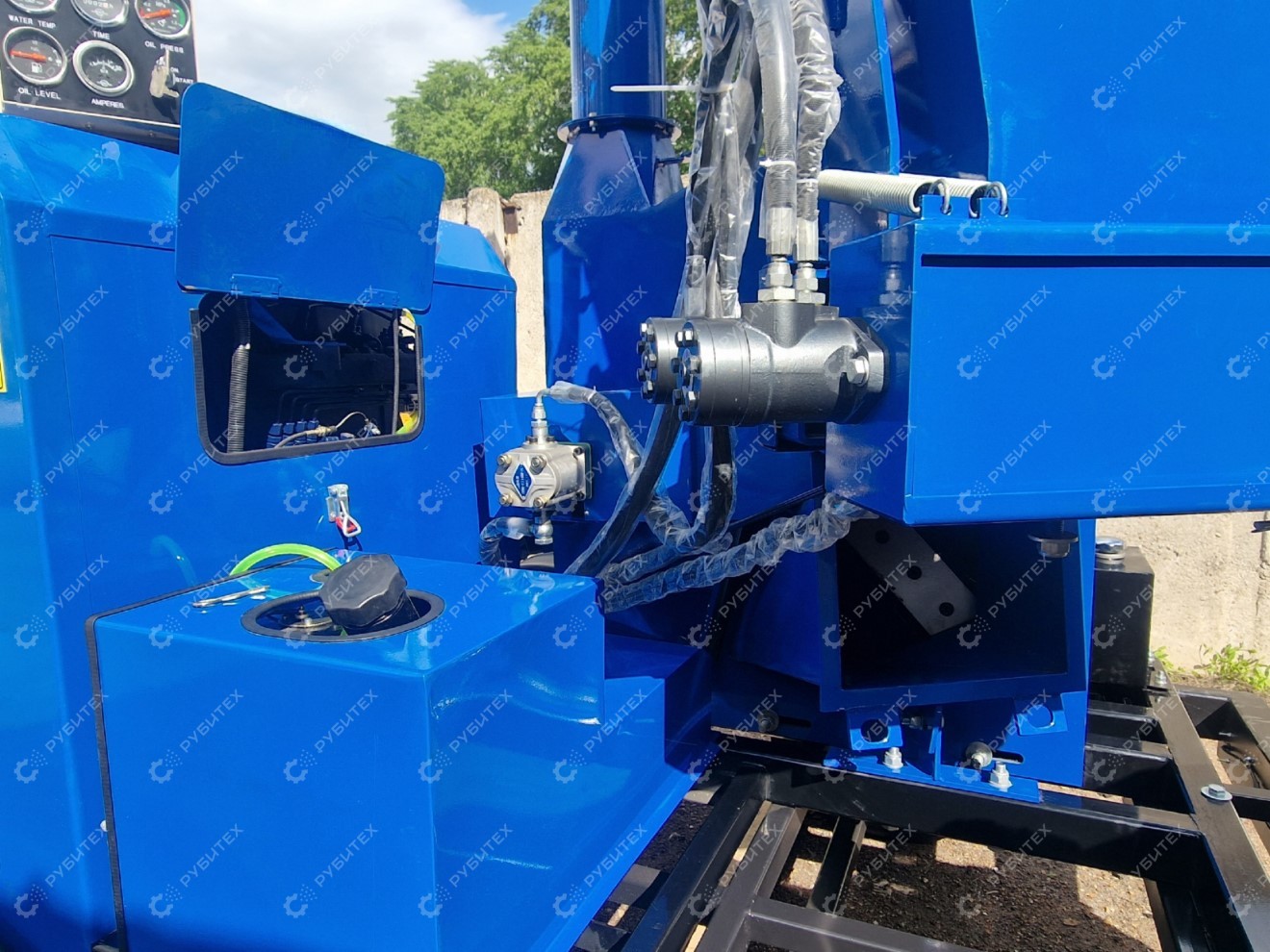 Измельчитель дерева DH-80