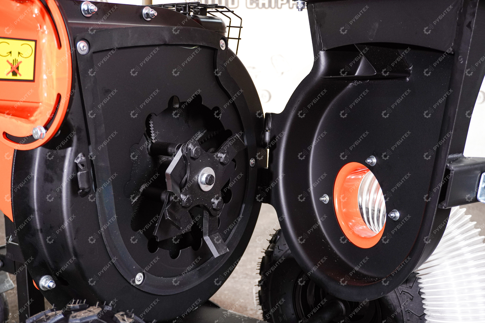 Измельчитель веток GBK-70 3в1