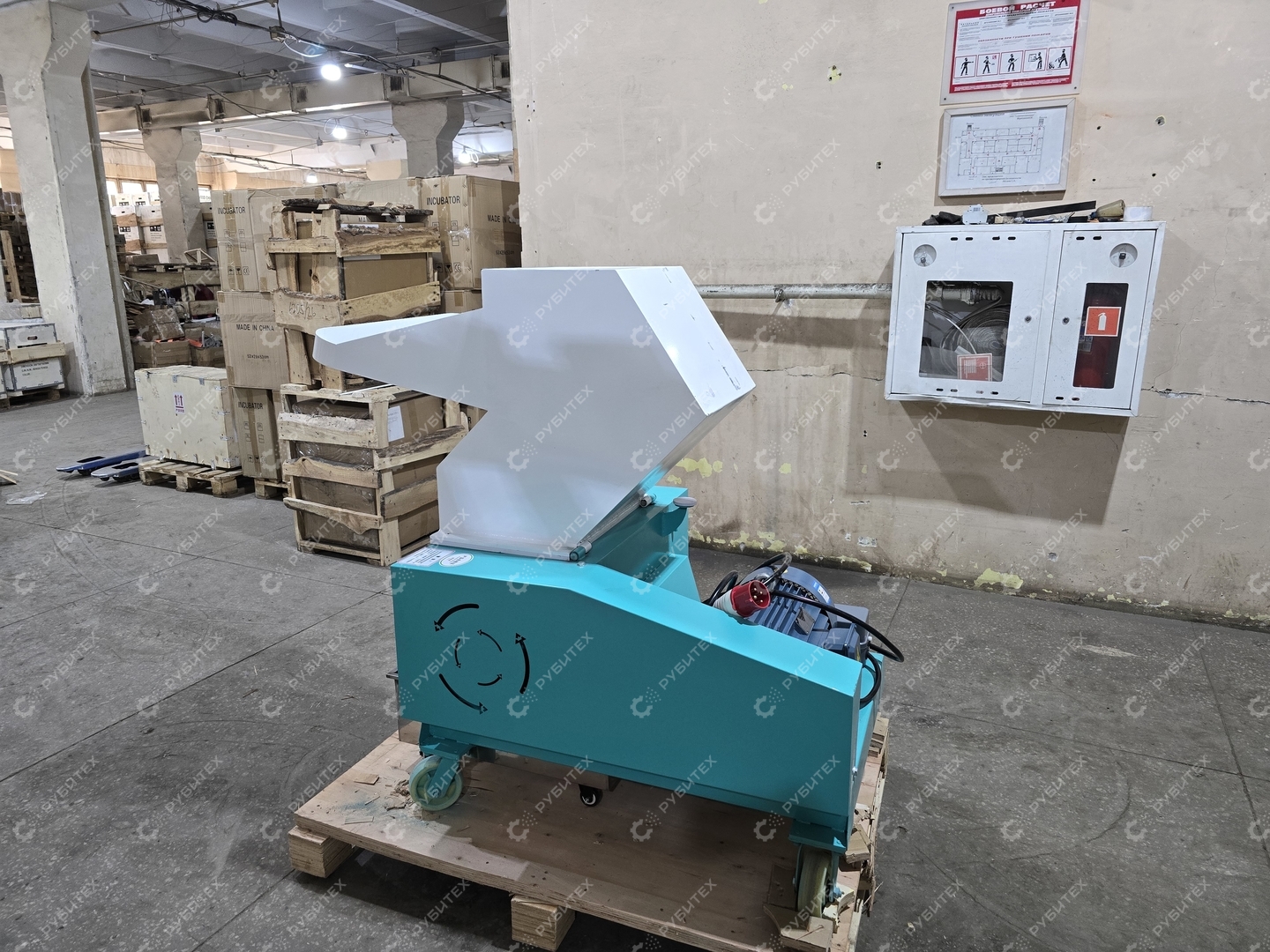 Измельчитель дробилка для пластика PQ-400