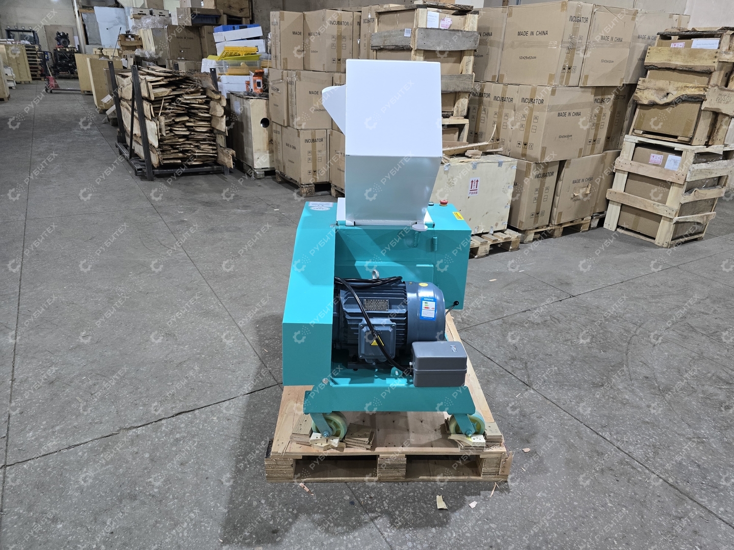 Измельчитель дробилка для пластика PQ-300