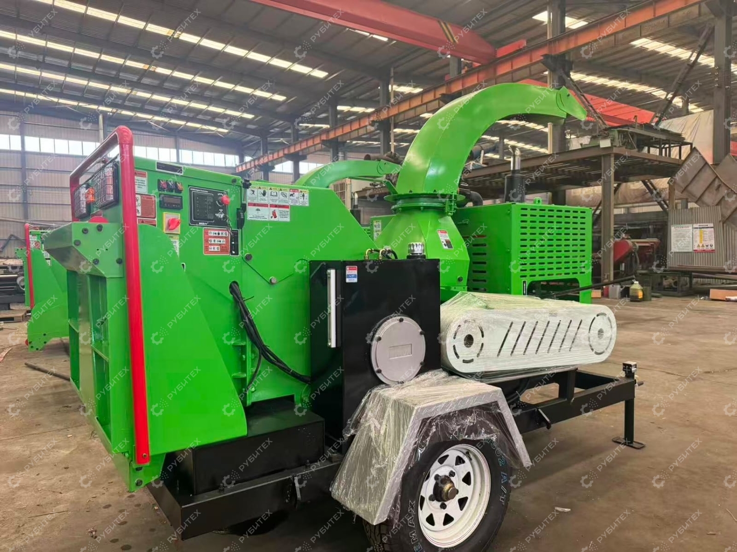 Измельчитель дерева DH-100