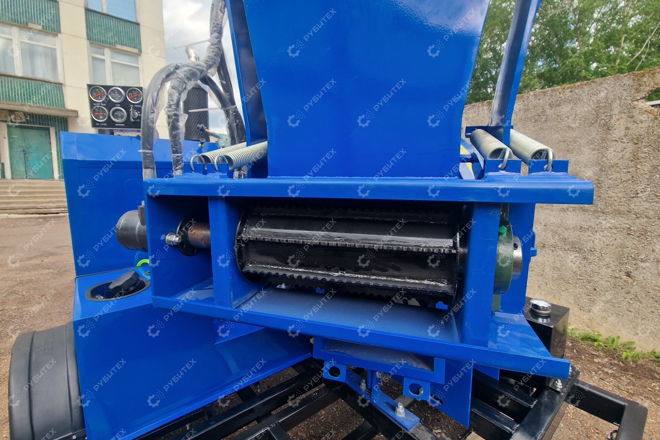 Измельчитель дерева DH-80