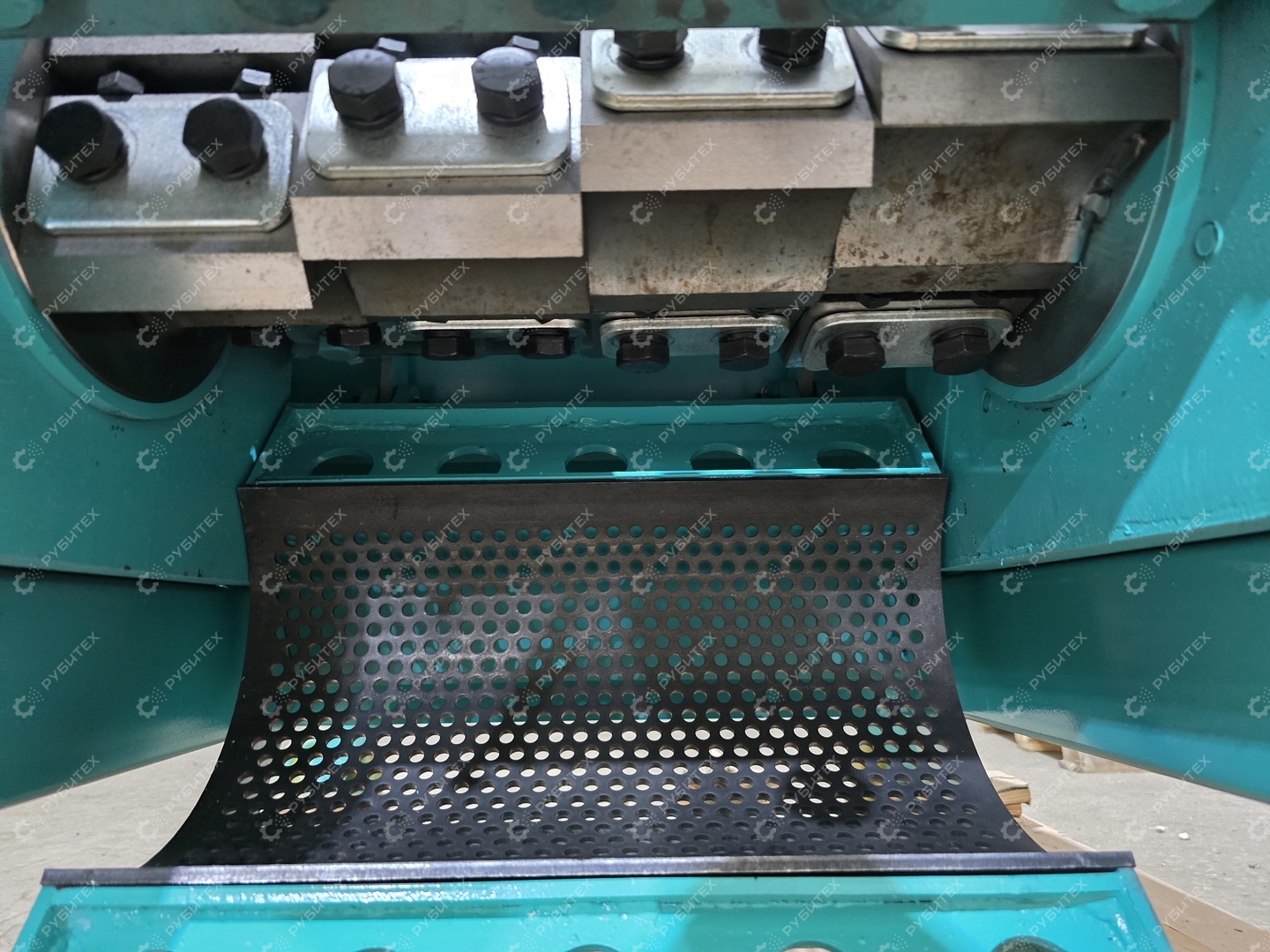 Измельчитель дробилка для пластика PQ-400