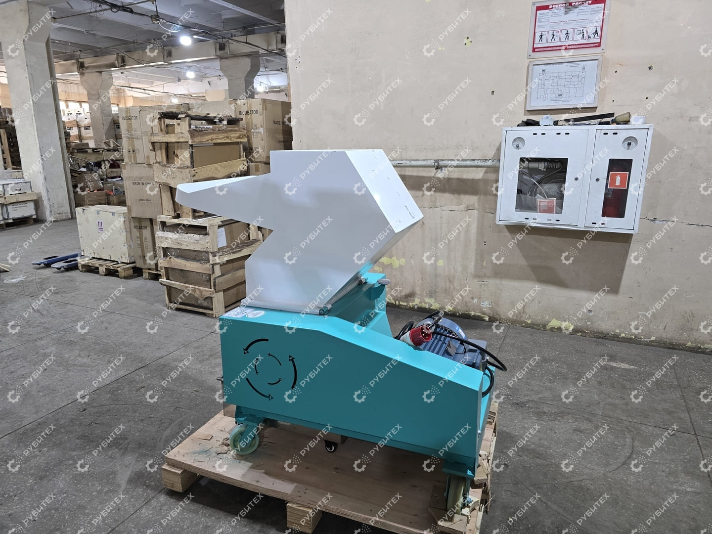 Измельчитель дробилка для пластика PQ-400