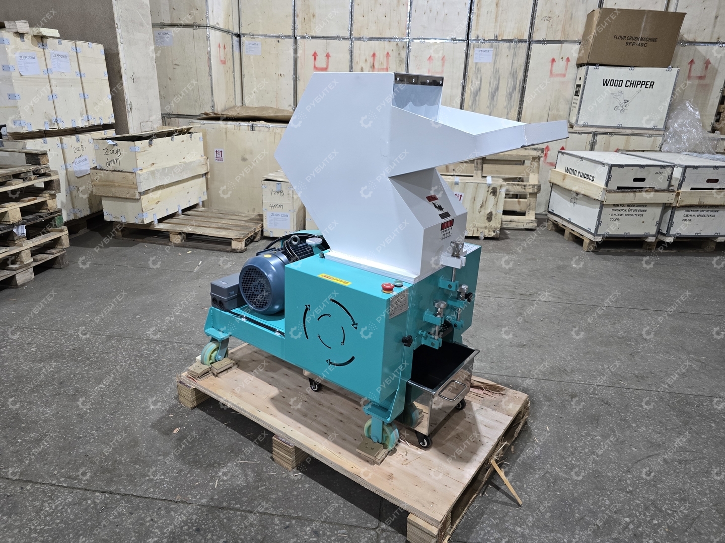 Измельчитель дробилка для пластика PQ-300