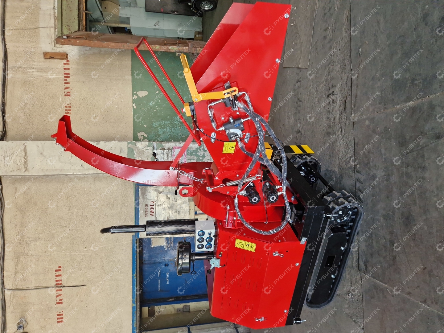 Измельчитель дерева DH-50 на гусеницах