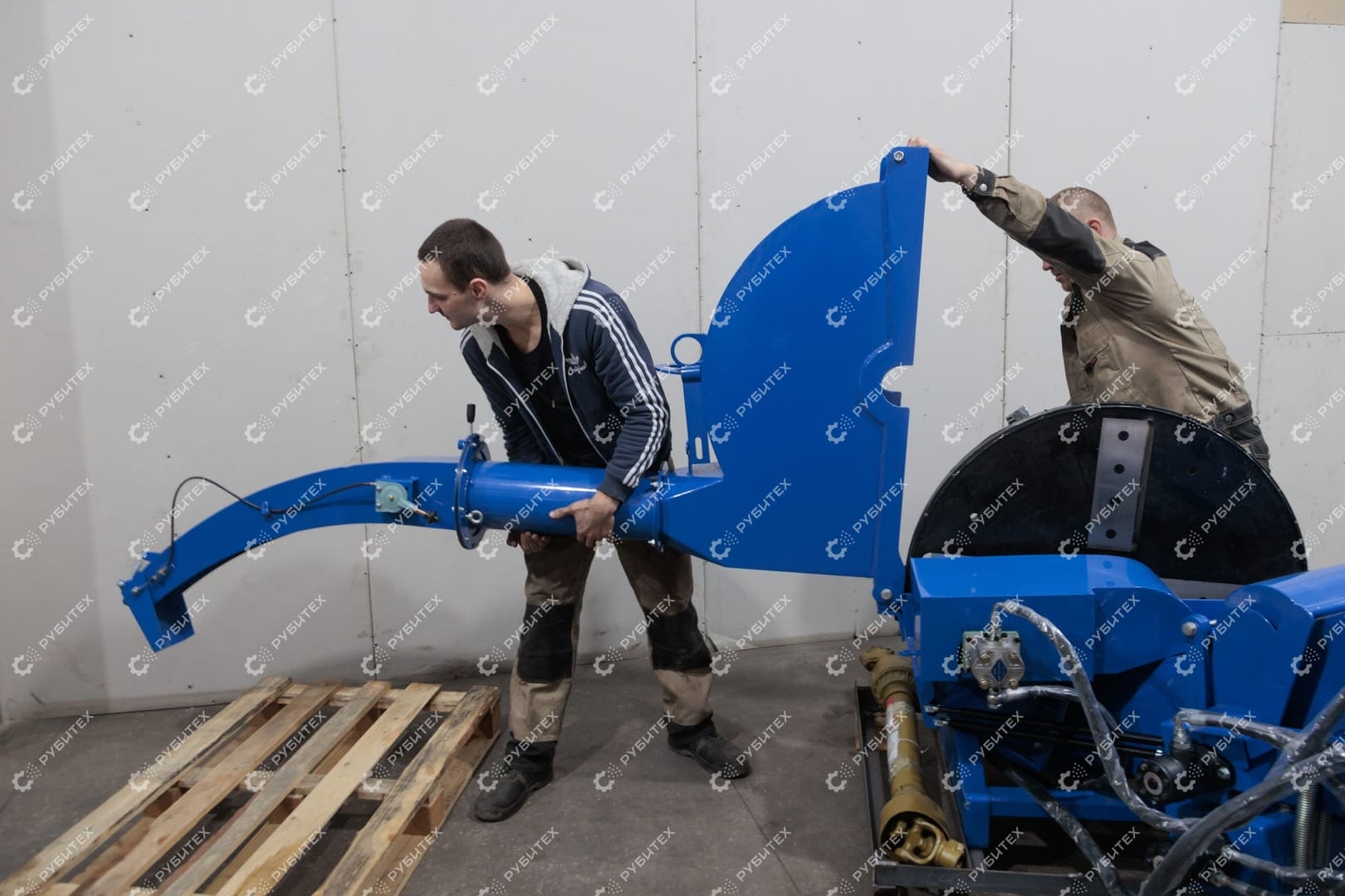 Измельчитель дерева BX-92RF