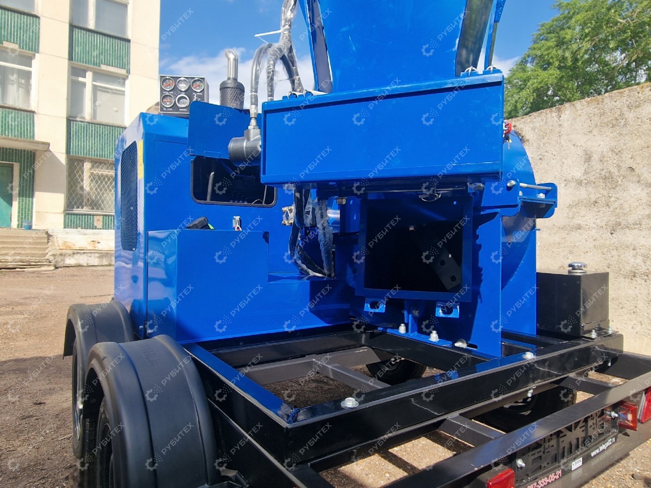 Измельчитель дерева DH-80