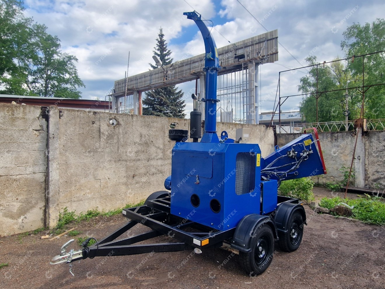 Измельчитель дерева DH-80