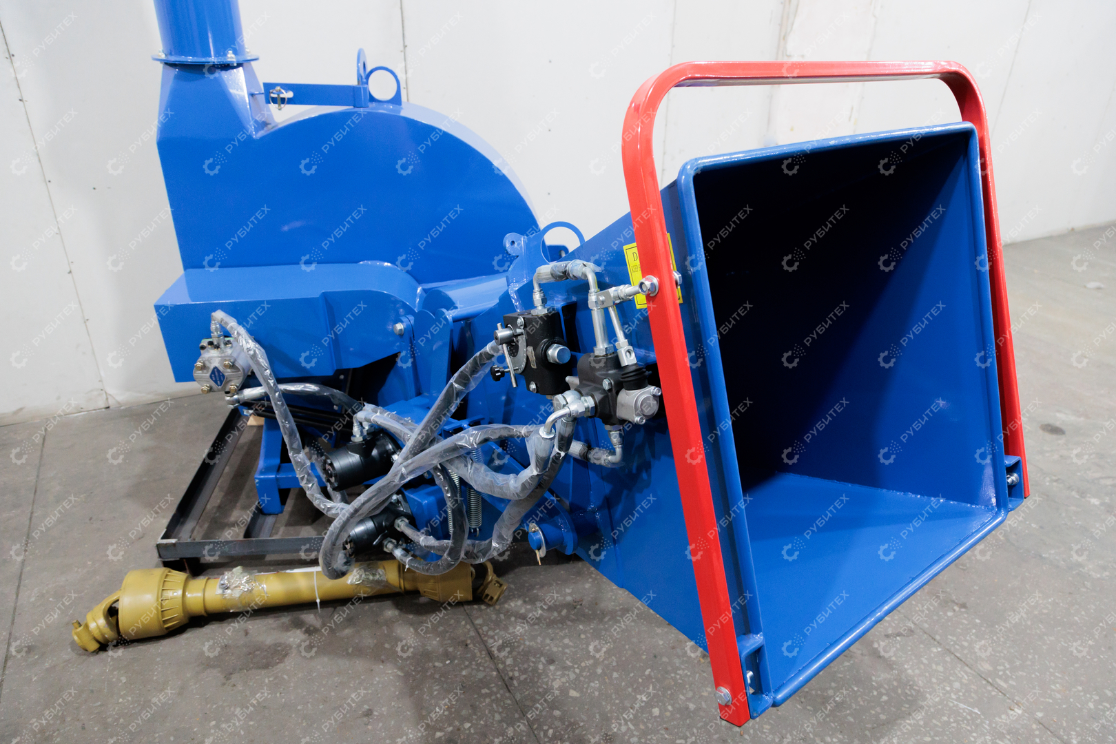 Измельчитель дерева BX-92RF